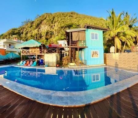 Aura Marina Sands Beach Resort Baler Exteriör bild