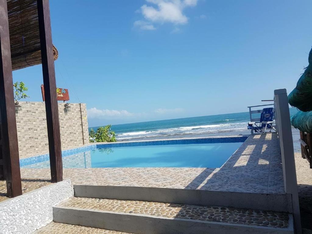 Aura Marina Sands Beach Resort Baler Exteriör bild