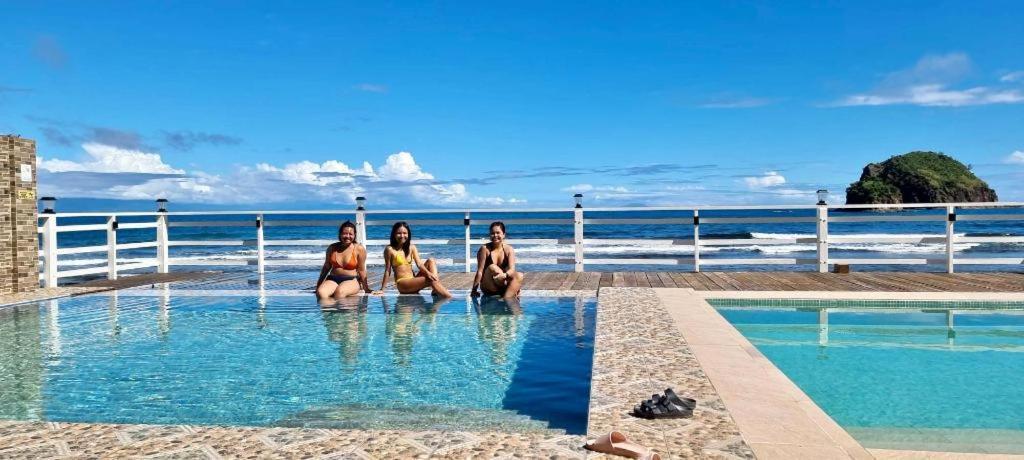 Aura Marina Sands Beach Resort Baler Exteriör bild