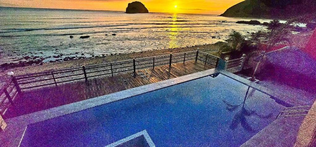 Aura Marina Sands Beach Resort Baler Exteriör bild